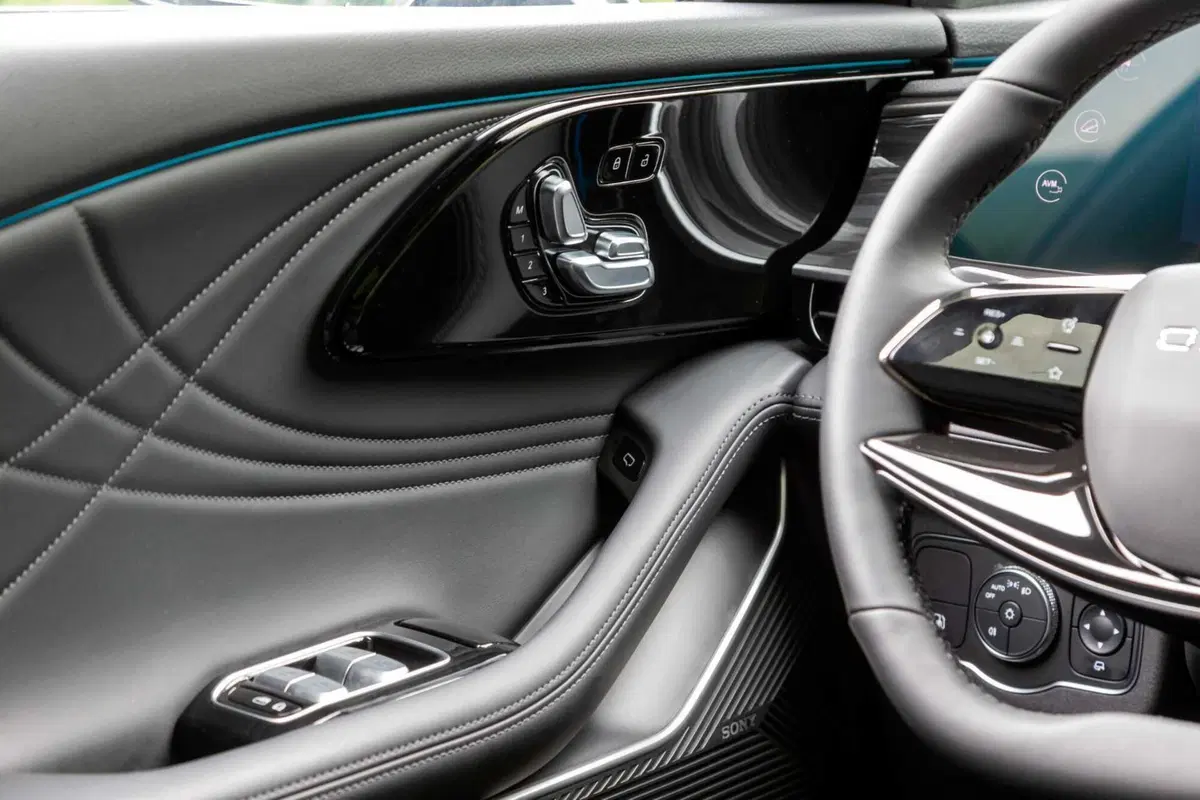 Omoda 9: la D-Suv Full Optional da 537 Cv e 650 Nm | Caratteristiche e prezzo [VIDEO] (2)