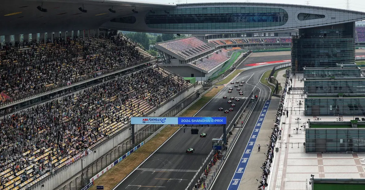 Formula E. Rowland si avvicina al titolo in Cina: ecco gli orari e dove guardare gli E-Prix di Shanghai 2025
