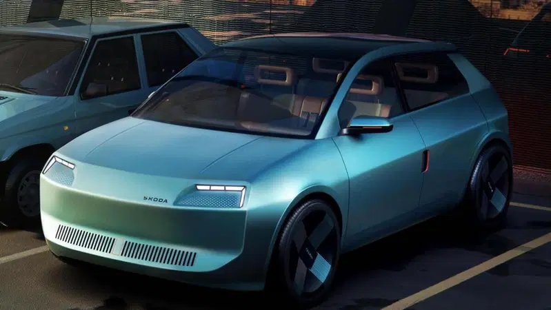 Skoda: torna la Favorit, l&rsquo;auto che fece tremare il capitalismo (ma ora &egrave; cool)