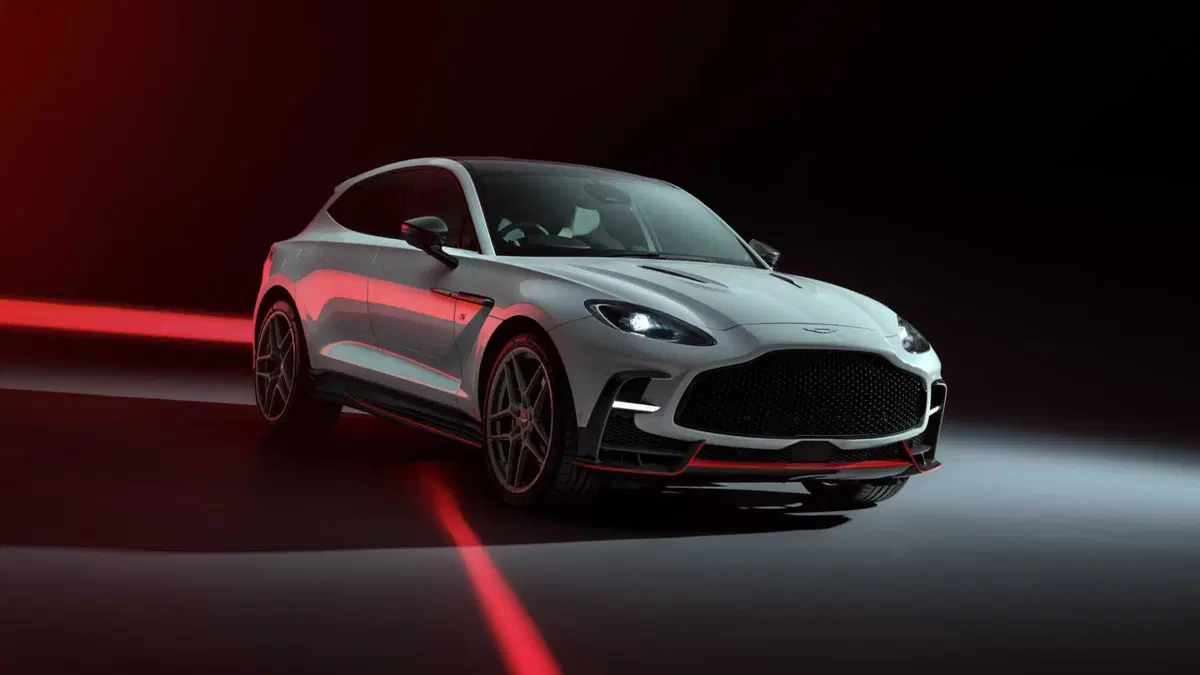 Aston Martin DBX (7)