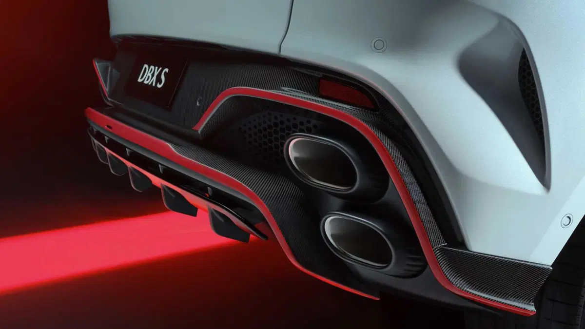 Aston Martin DBX (17)