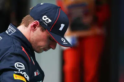 F1. Max Verstappen chiede scusa a Russell, ma se Red Bull non avesse sbagliato adesso non rischierebbe la squalifica