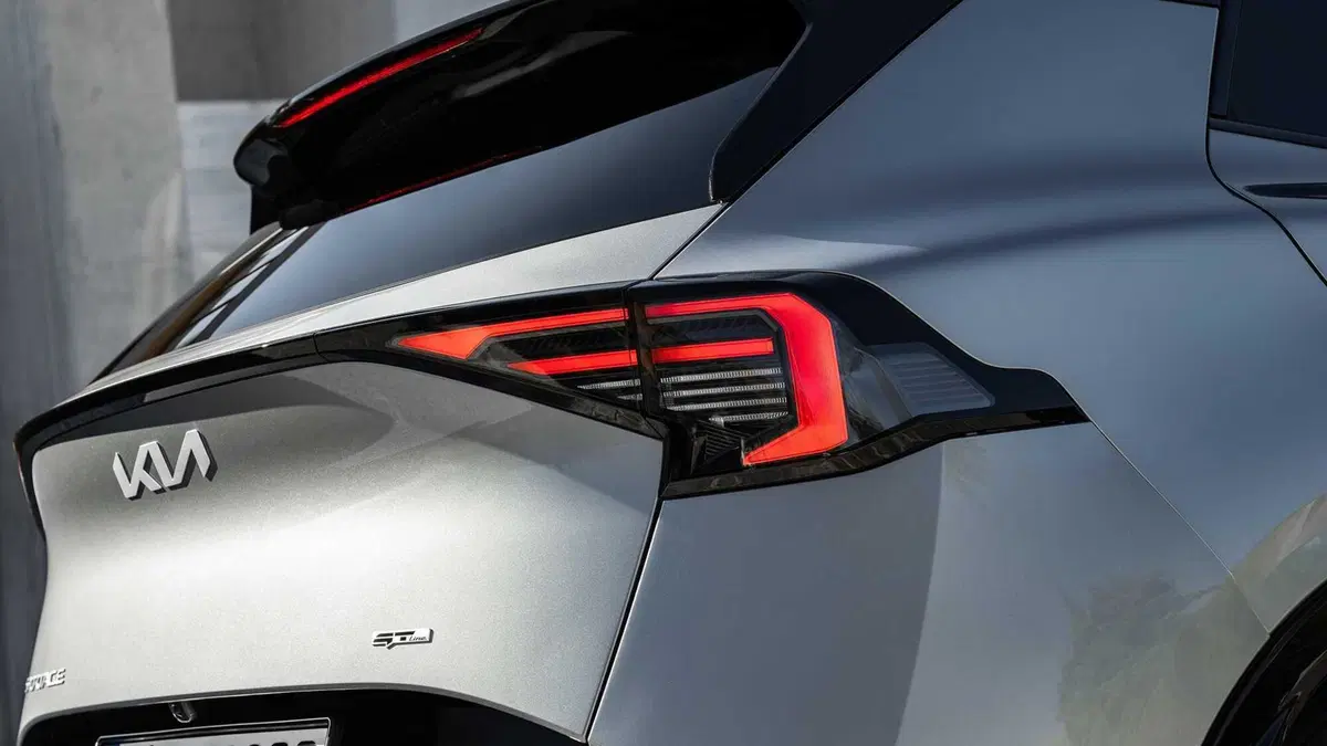 Kia Sportage 2025, arriva a settembre con tutte le opzioni elettrificate e anche il GPL (7)