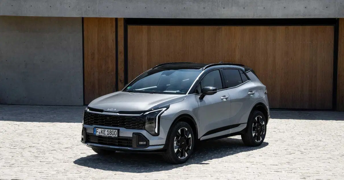 Kia Sportage 2025: arriva a settembre con tutte le opzioni elettrificate, anche GPL