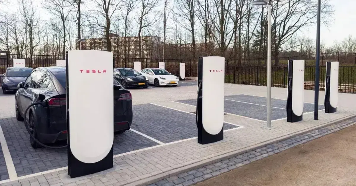 Tesla, Supercharger addio, ed Elon si arrabbia e denuncia "corruzione"
