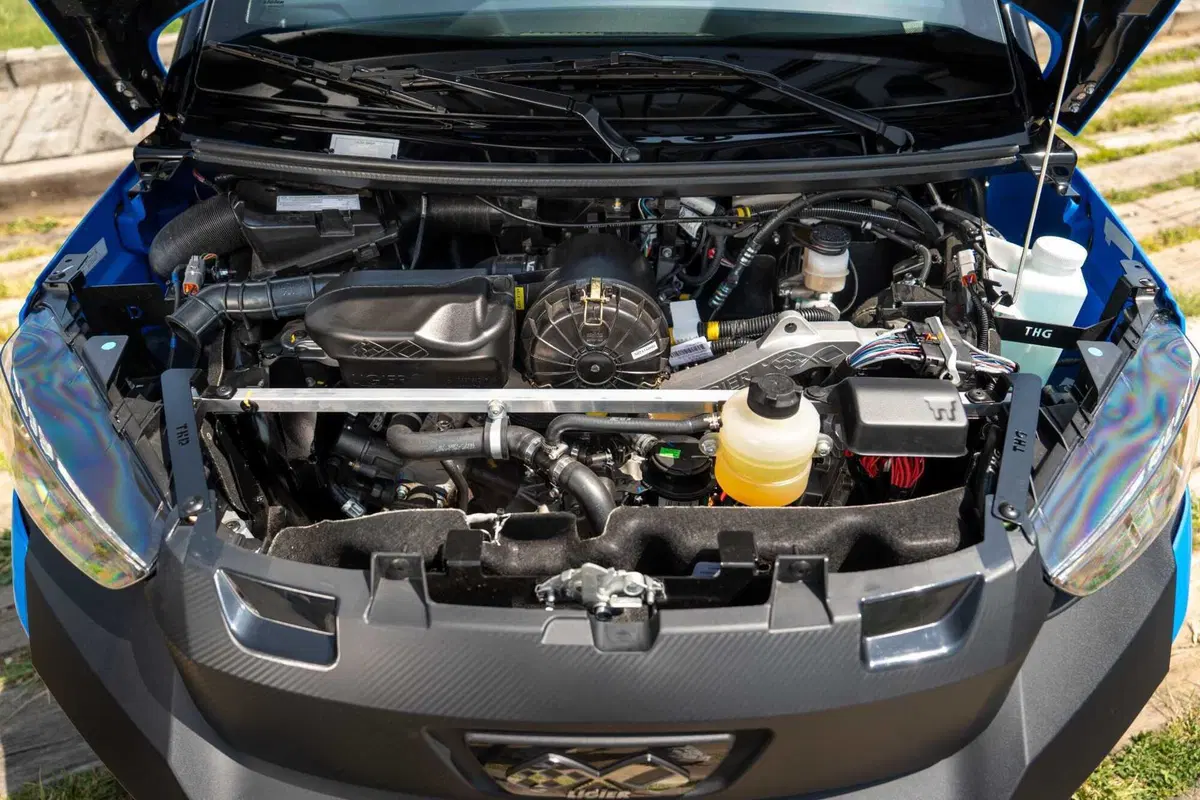 Ligier JS50 2025: il quadriciclo che si guida dai 14 anni diesel ed elettrico | Prova, prezzi e caratteristiche [VIDEO] (4)