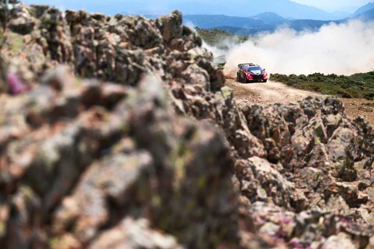 WRC25 Sardegna. “RIS”25 D1. In testa un giovane… Sébastien Ogier [VIDEO] (6)