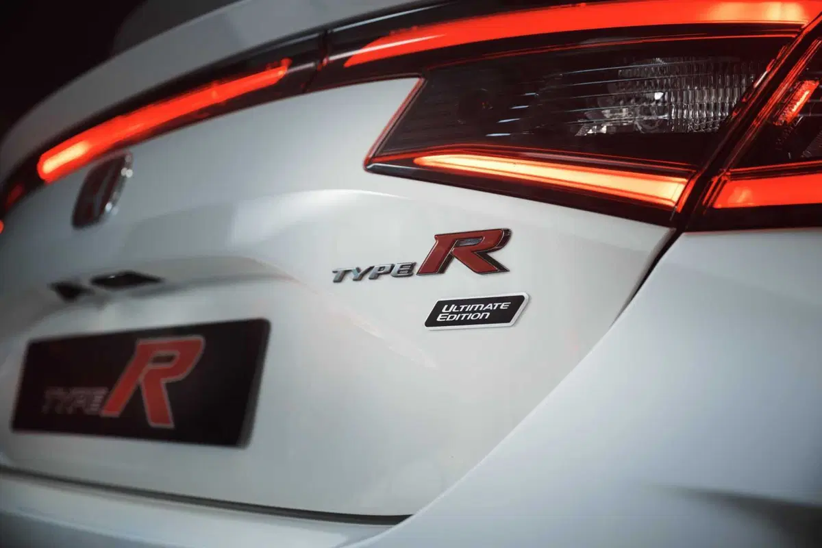 Honda civic Type R: ultima chiamata per l'Europa, arriva la Ultimate Edition  (2)