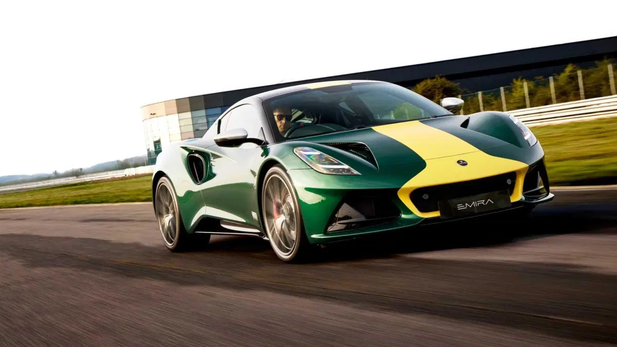 Lotus Emira 3.5 V6 Clark Edition (4)