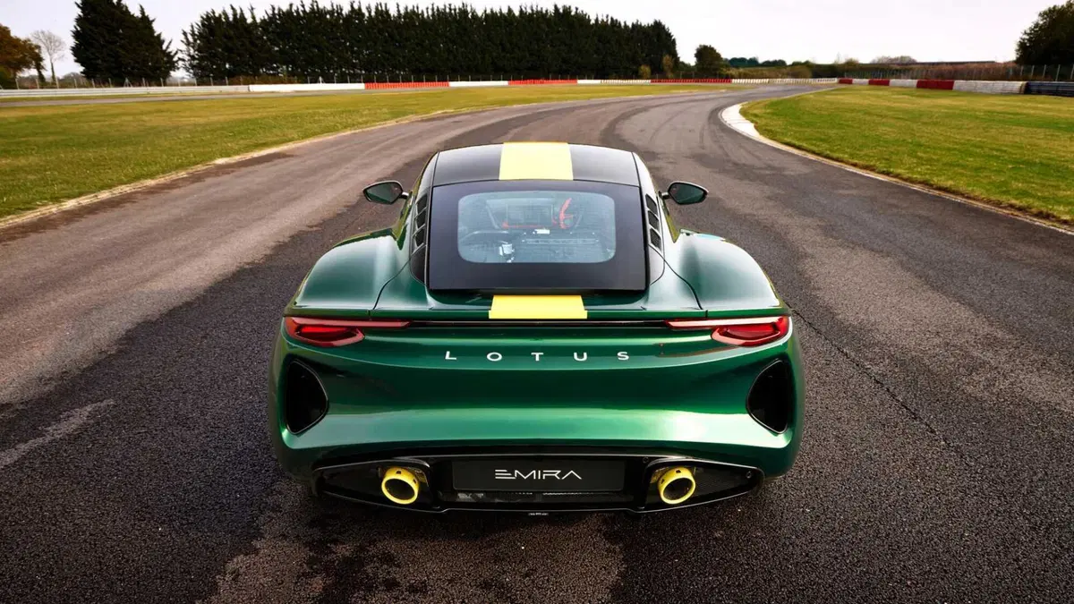 Lotus Emira 3.5 V6 Clark Edition (3)