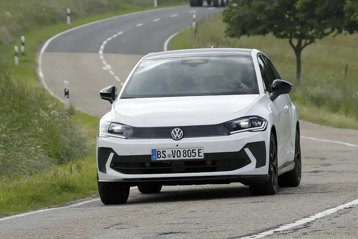 Sorpresa in Germania: avvistata per la prima volta la nuova Volkswagen ID.2 [Foto Spia] (3)