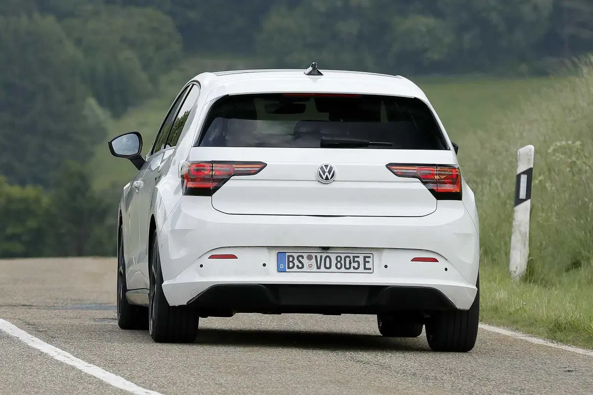 Sorpresa in Germania: avvistata per la prima volta la nuova Volkswagen ID.2 [Foto Spia] (12)