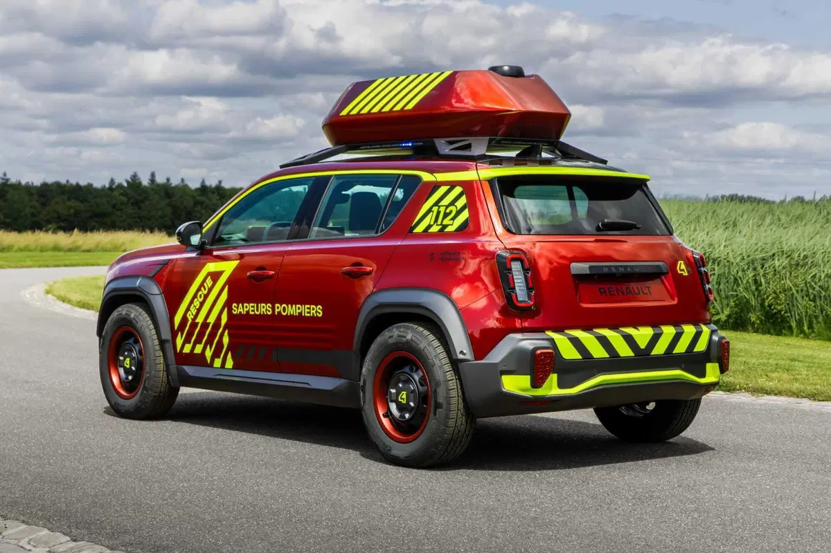 Renault Vision 4RESCUE: la demo-car elettrica per i soccorsi d’emergenza (2)