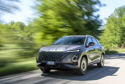 Omoda 5: arriva l'allestimento essenziale, al prezzo pi&ugrave; basso di sempre (e anche GPL)