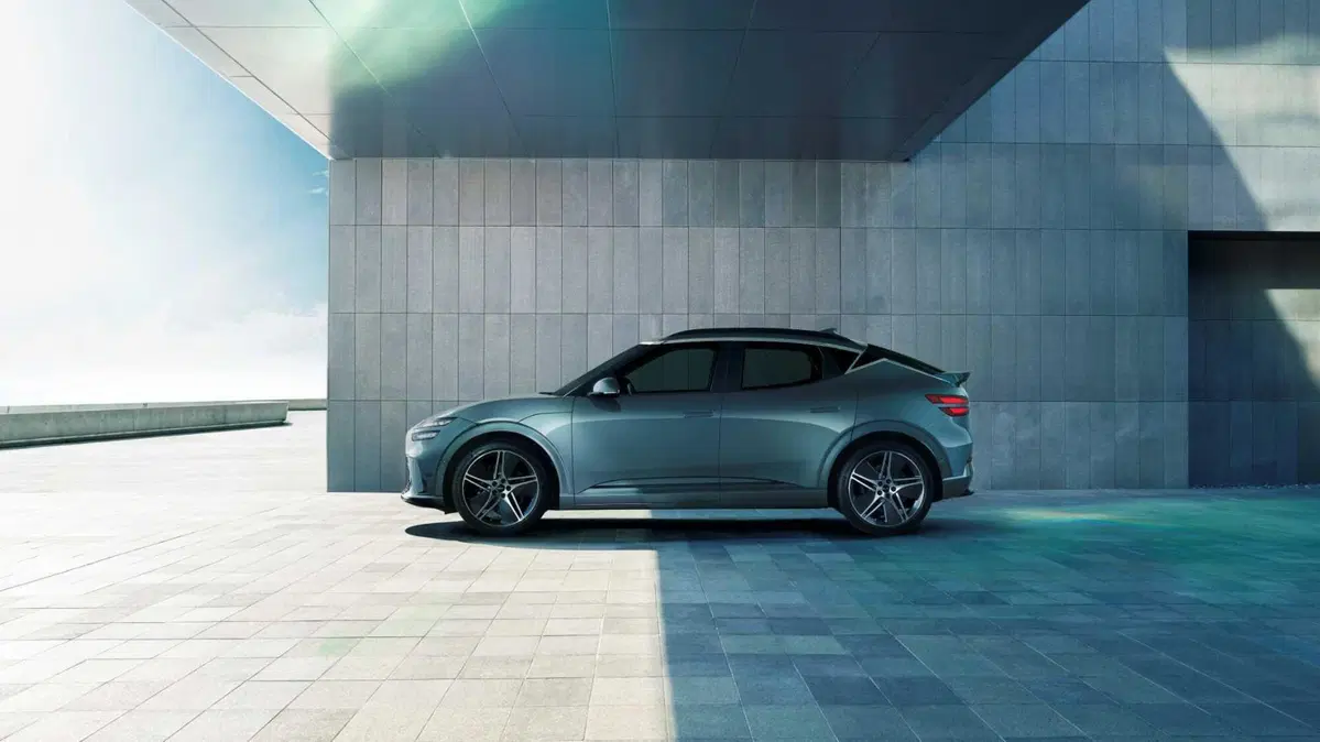 Genesis gv60 (3)