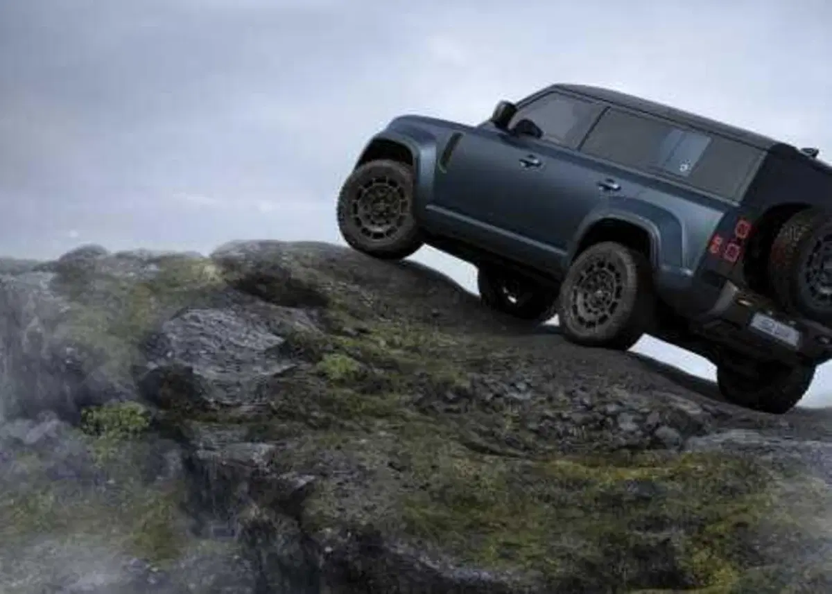 Land Rover Defender 2025 OCTA (4)