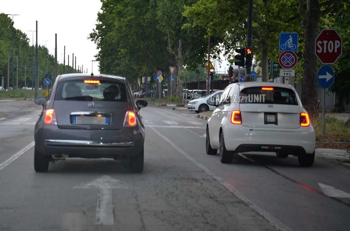 Nuova Fiat 500 Ibrida: debutto imminente, test già su strada a Torino [Foto Spia] (3)