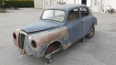 Lancia Appia C10 d'epoca del 1955 a Viadana