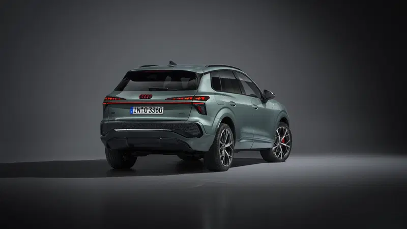 Nuova Audi Q3 2025: hai visto quanto hanno ridotto il prezzo? Ecco come cambia il suv di medie dimensioni