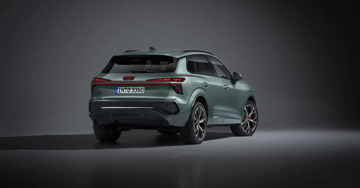 Nuova Audi Q3 2025: hai visto quanto hanno ridotto il prezzo? Ecco come cambia il suv di medie dimensioni