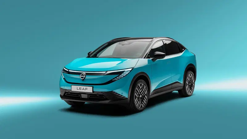 Nissan Leaf 2025: torna l&rsquo;icona dell&rsquo;elettrico con 604 km di autonomia, Google integrato e un design tutto nuovo