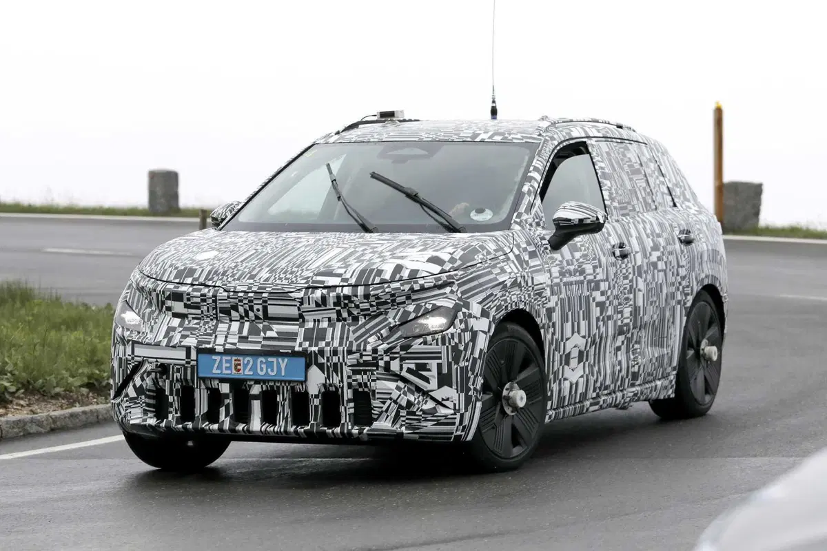 Skoda Epiq: avvistato il SUV urbano 100% elettrico che costerà circa 25.000 euro (3)
