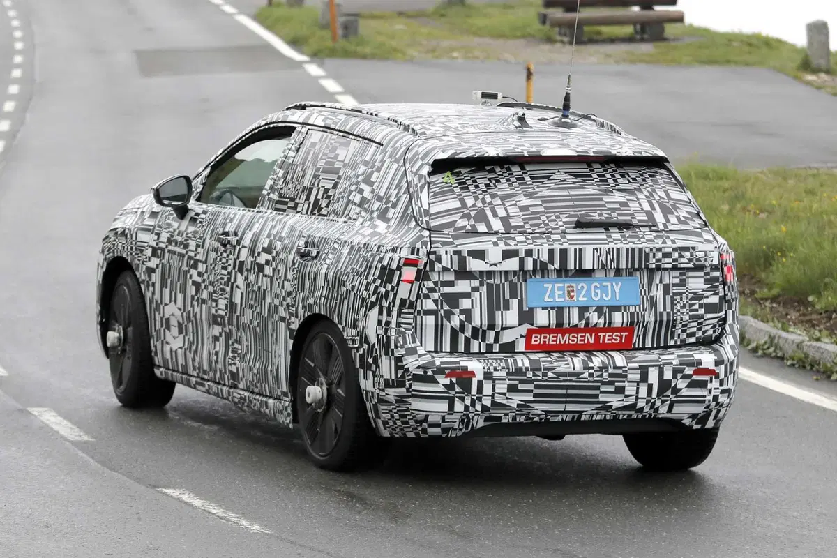 Skoda Epiq: avvistato il SUV urbano 100% elettrico che costerà circa 25.000 euro (10)
