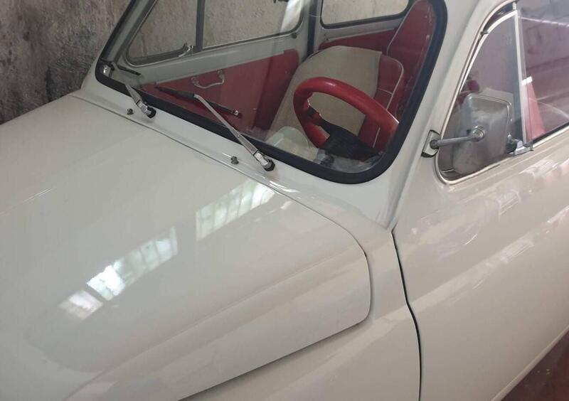 Fiat 500d'epoca del 1970 a Desio