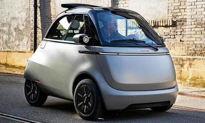 Microlino, il test dei freni di AutoZeitung. Meno male che hanno bravi collaudatori [VIDEO]... 