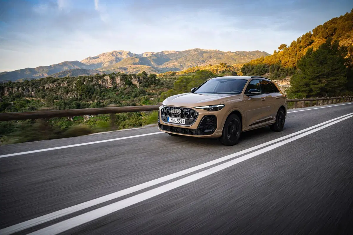 Tutte le immagini di nuova Audi Q5 e SQ5 SUV (25)