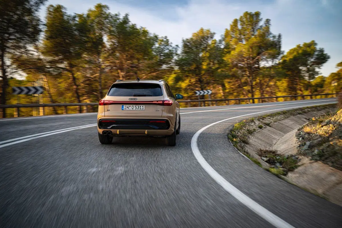 Tutte le immagini di nuova Audi Q5 e SQ5 SUV (26)