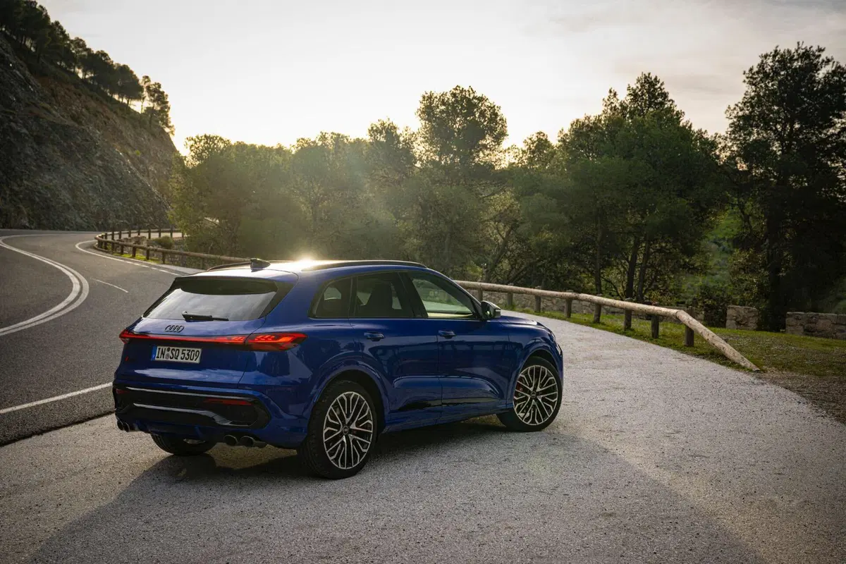 Tutte le immagini di nuova Audi Q5 e SQ5 SUV (56)