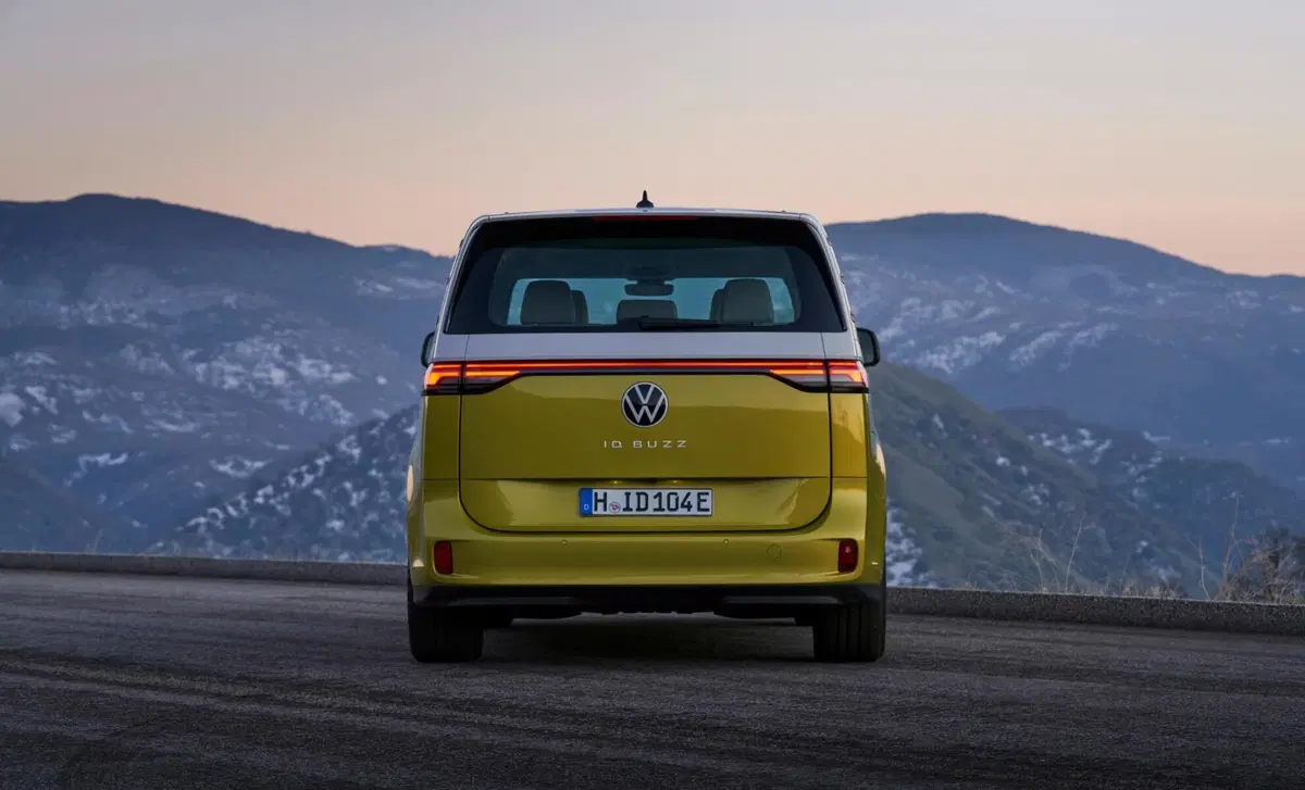 Volkswagen Veicoli Commerciali ID Buzz (2024-->>) (4)