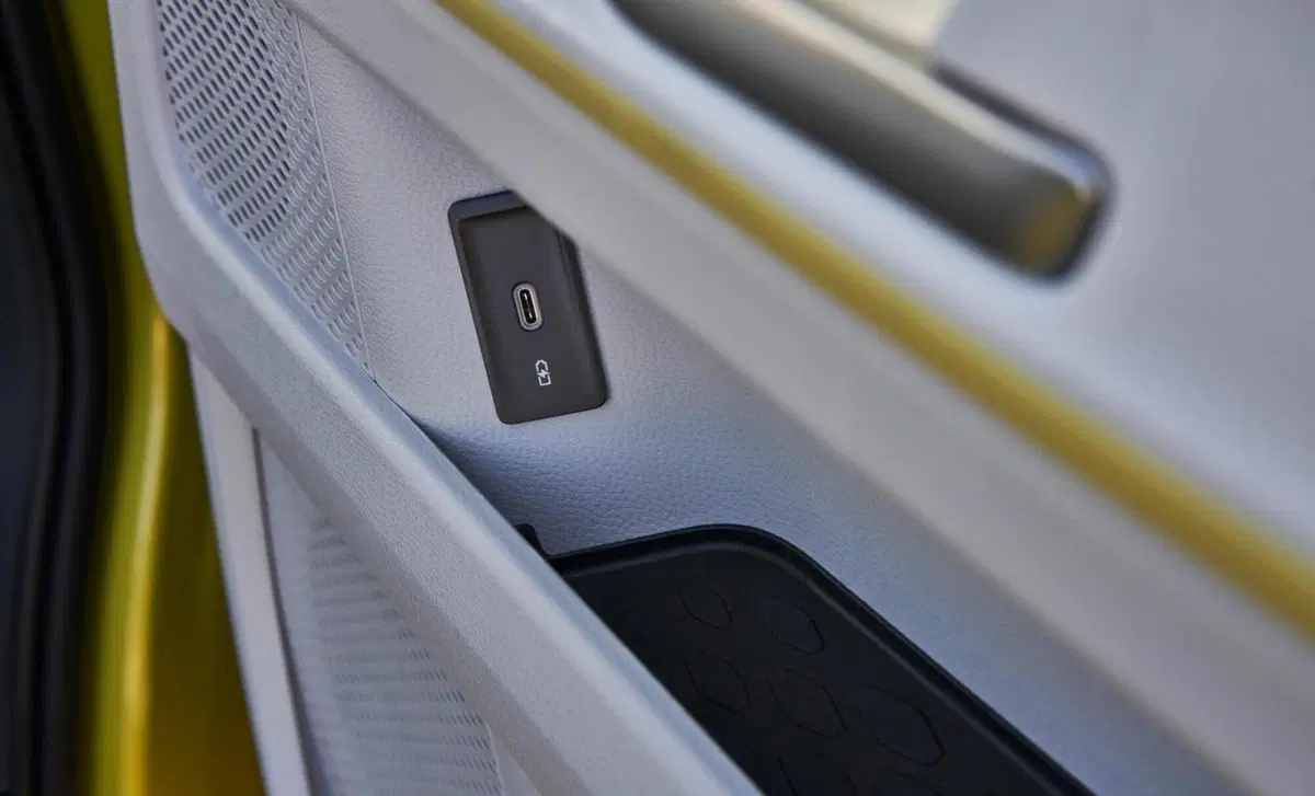 Volkswagen Veicoli Commerciali ID Buzz (2024-->>) (11)