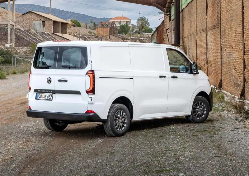 Volkswagen Veicoli Commerciali Transporter (5)