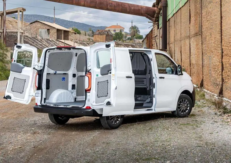 Volkswagen Veicoli Commerciali Transporter (9)