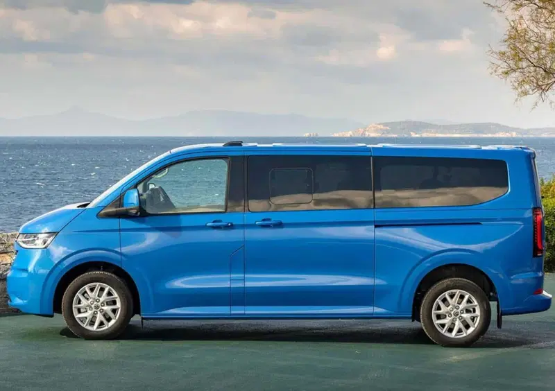 Volkswagen Veicoli Commerciali Caravelle (2025-->>) (7)