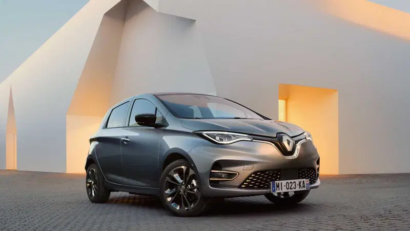 Renault Zoe Iconic R135 qstomize van