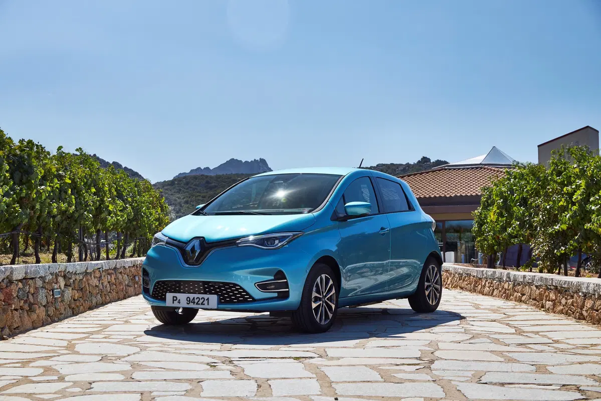 Renault Zoe Iconic R135 qstomize van (8)