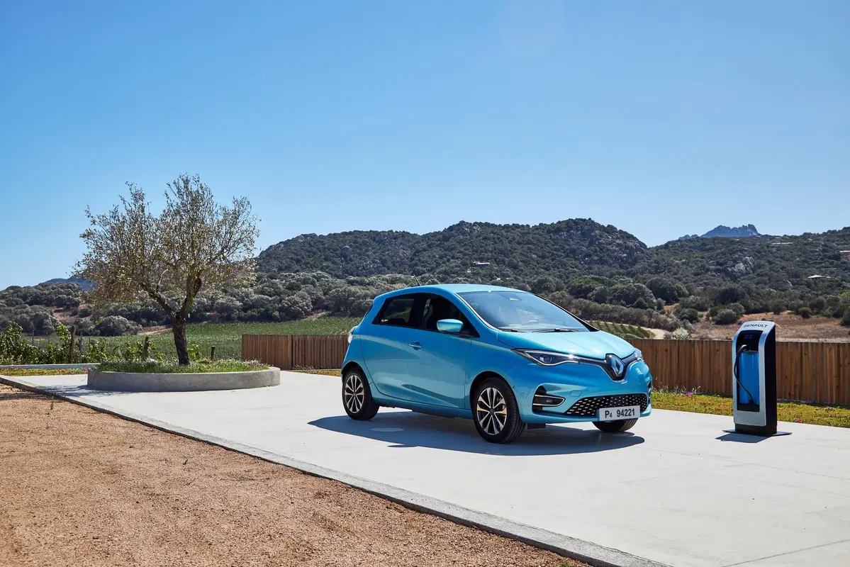 Renault Zoe Iconic R135 qstomize van (10)