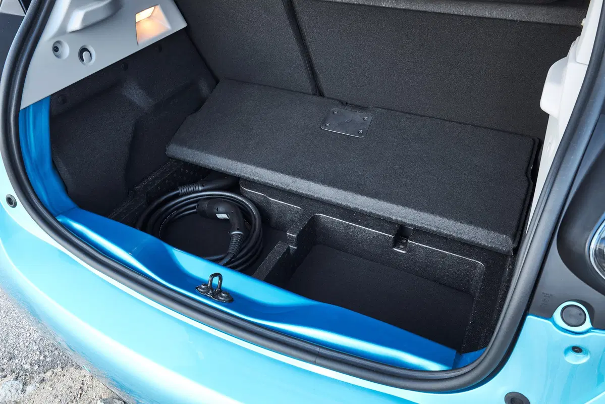 Renault Zoe Iconic R135 qstomize van (14)