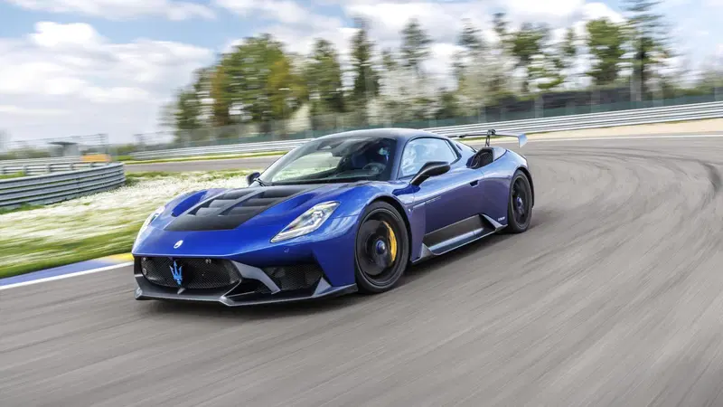 Basta con le ciance e i rumors: Maserati non si vende! Intanto in Stellantis...