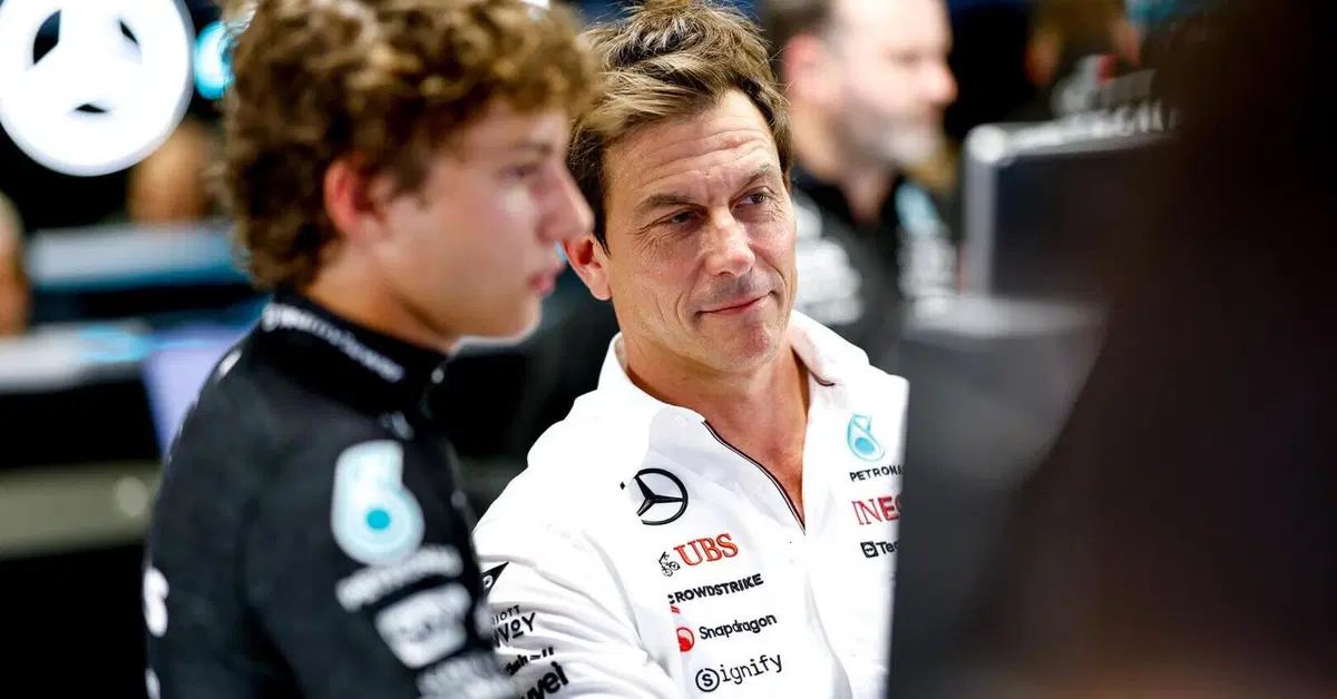 Andrea Kimi Antonelli, dopo la maturit&agrave; massima concentrazione sulla F1. Ma Toto Wolff non vuole bruciare le tappe: &ldquo;Bisogna dare tempo ai giovani&rdquo;