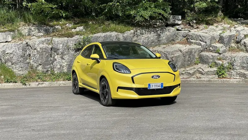 Ford Puma: l&rsquo;elettrica che copia (bene) Tesla, ma solo su una cosa&hellip;[VIDEO]