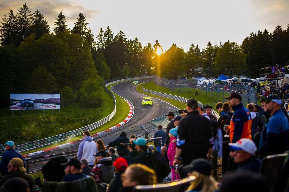 Vacanza al Nurburgring: ma quanto costa davvero girare nel Green Hell?