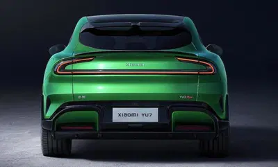 L'elettrica Xiaomi che piace ai Tesla-fan e sembra una Ferrari Purosangue, prezzo shock