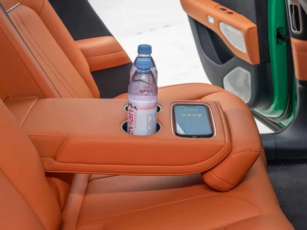 L'elettrica Xiaomi che piace ai Tesla-fan e sembra una Ferrari Purosangue, prezzo shock