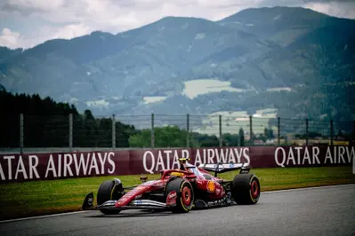 F1. GP Austria, problema al cambio che non demoralizza Hamilton: "Possiamo ancora lavorare sugli aggiornamenti"