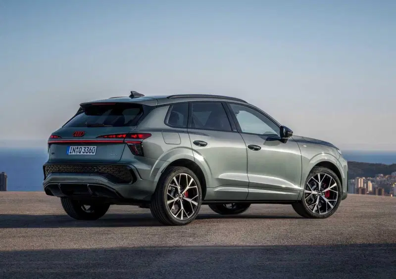 Audi Q3 (2025-->>) (4)