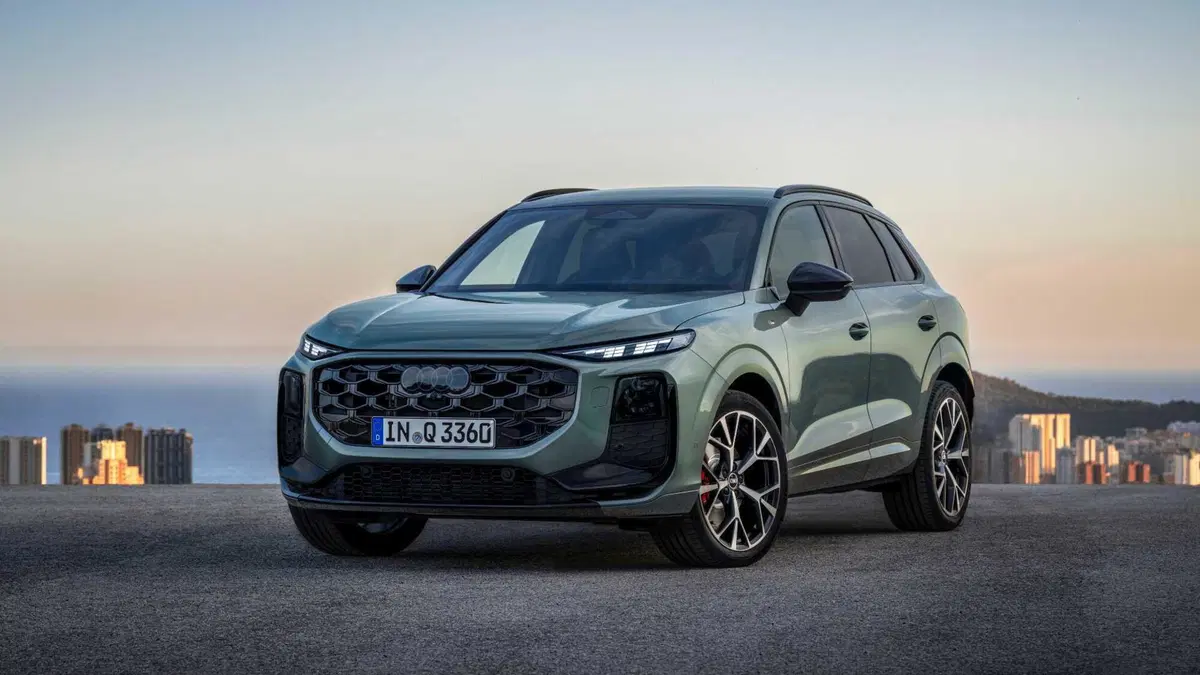 Audi Q3 1.5 e-hybrid Business Advanced 272cv s-tronic (2)